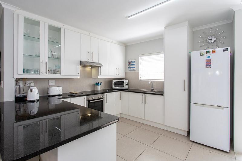 3 Bedroom Property for Sale in Sunningdale Western Cape